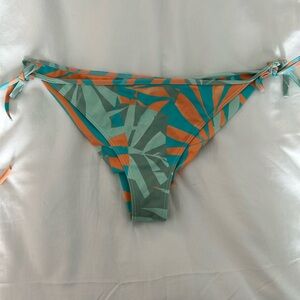 Roxy bikini bottoms size small